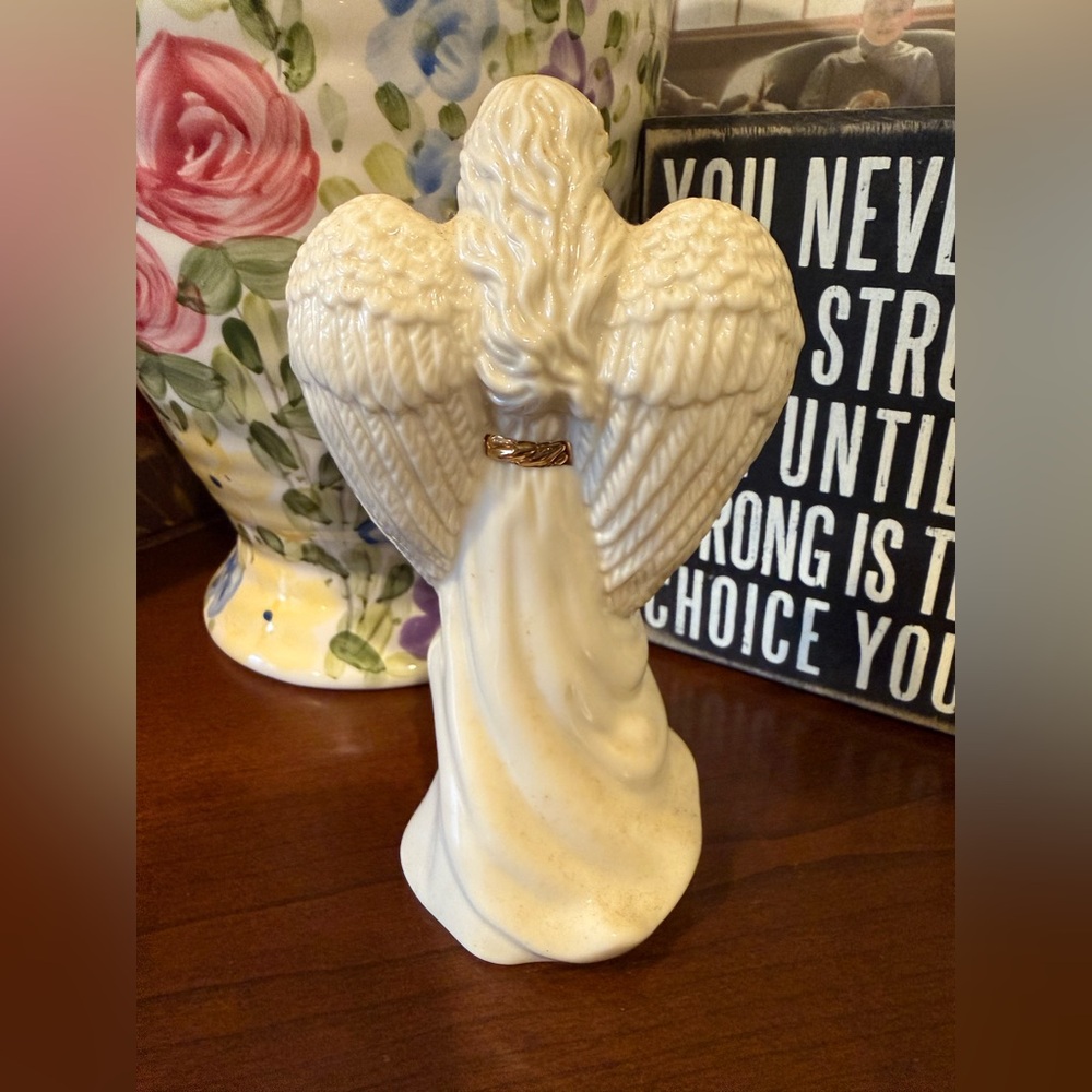 Lenox Ivory and Gold Angel Figurine - Picture 2 of 3